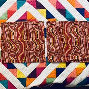 Marbled Pink and Red Pillow Case Set‎